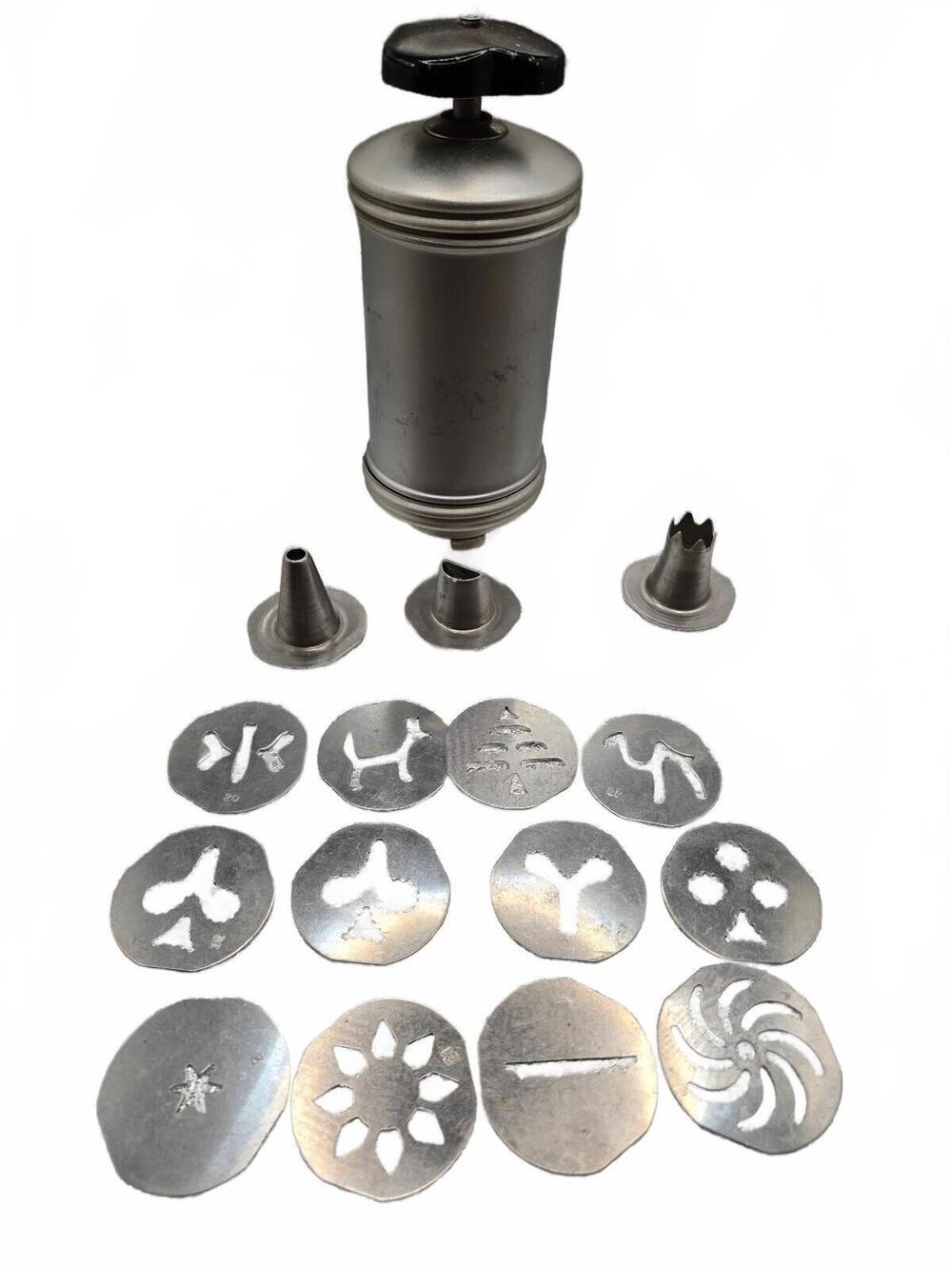 Mirro aluminum Cookie Press with 12 molds and 3 decorating tips